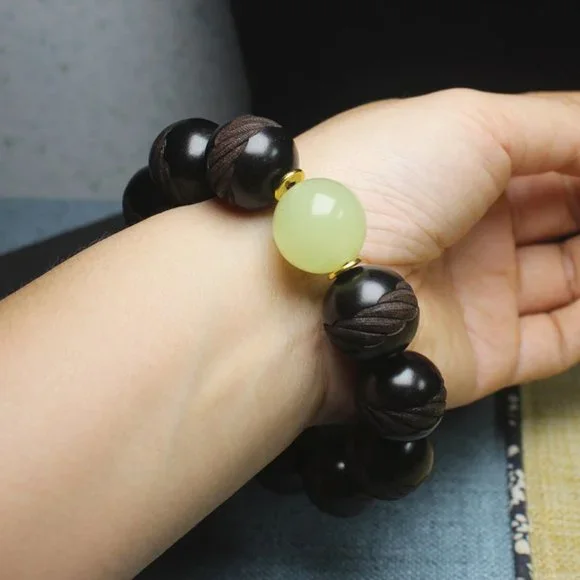 men Ebony Luminous Beads Bracelet - Picture 3 of 3